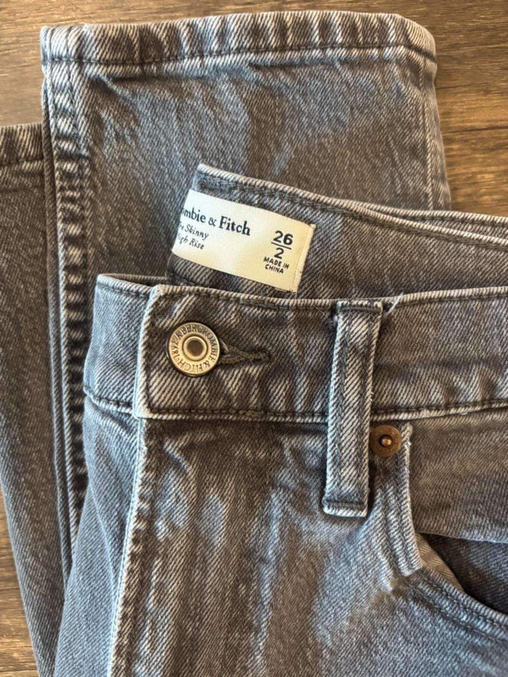 Abercrombie & Fitch Gray Skinny High-Rise Jeans